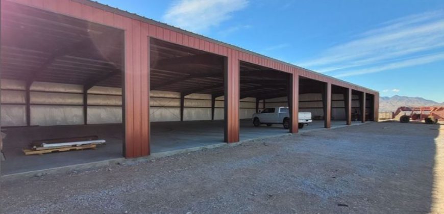 60x200x16 – Rustic Red Walls + Burnished Slate Trim – Bullhead City, AZ