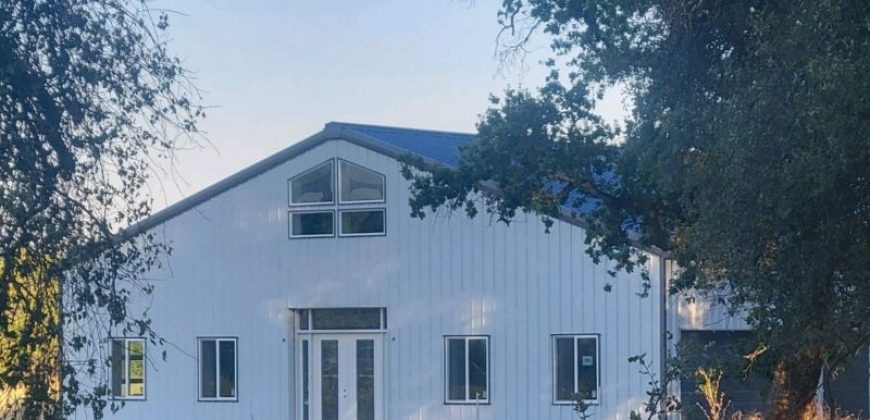 60x65x14 – Cobalt Blue Roof + Polar White Walls + Charcoal Gray Trim – Redding, CA