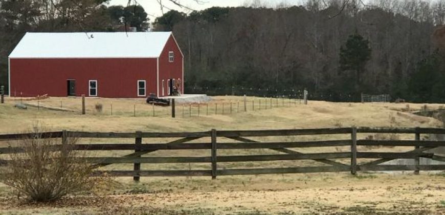 60x60x16 – Polar White Roof & Trim + Rustic Red Walls – Empire, AL